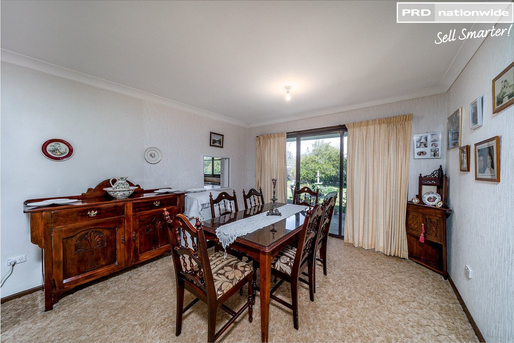 35 Blackbutt Road LAKE ALBERT 8