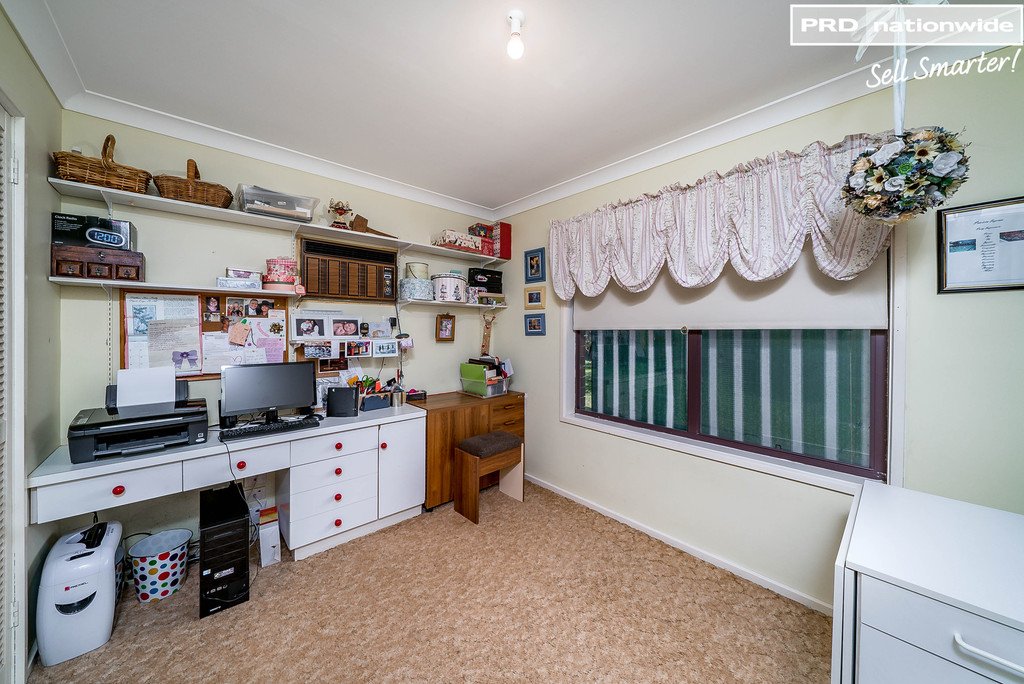 35 Blackbutt Road LAKE ALBERT 11