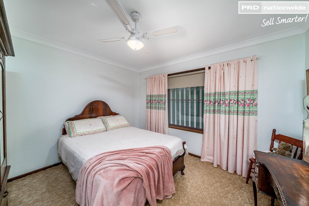 35 Blackbutt Road LAKE ALBERT 13