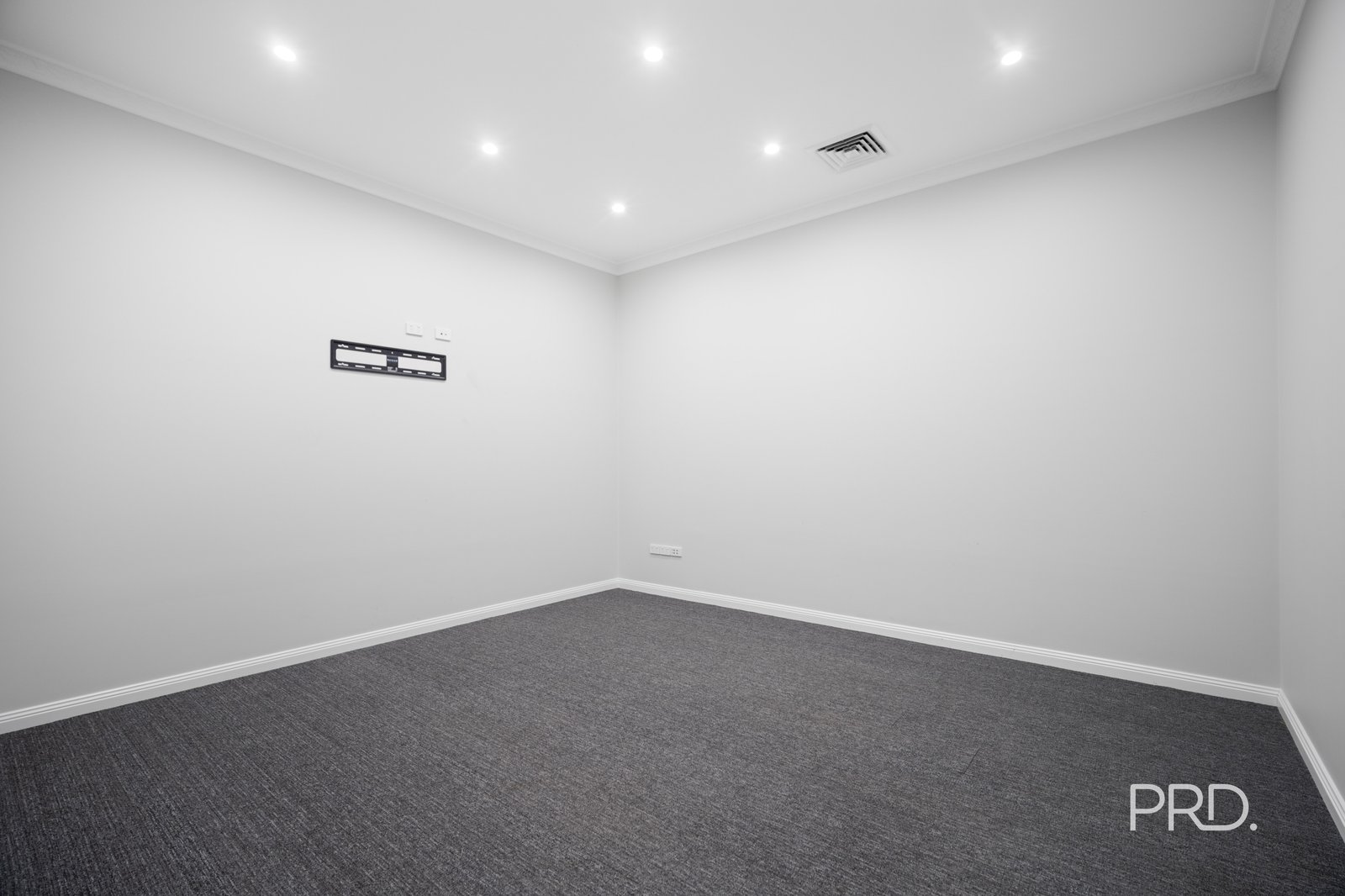 35 Blake Street WAGGA WAGGA 12