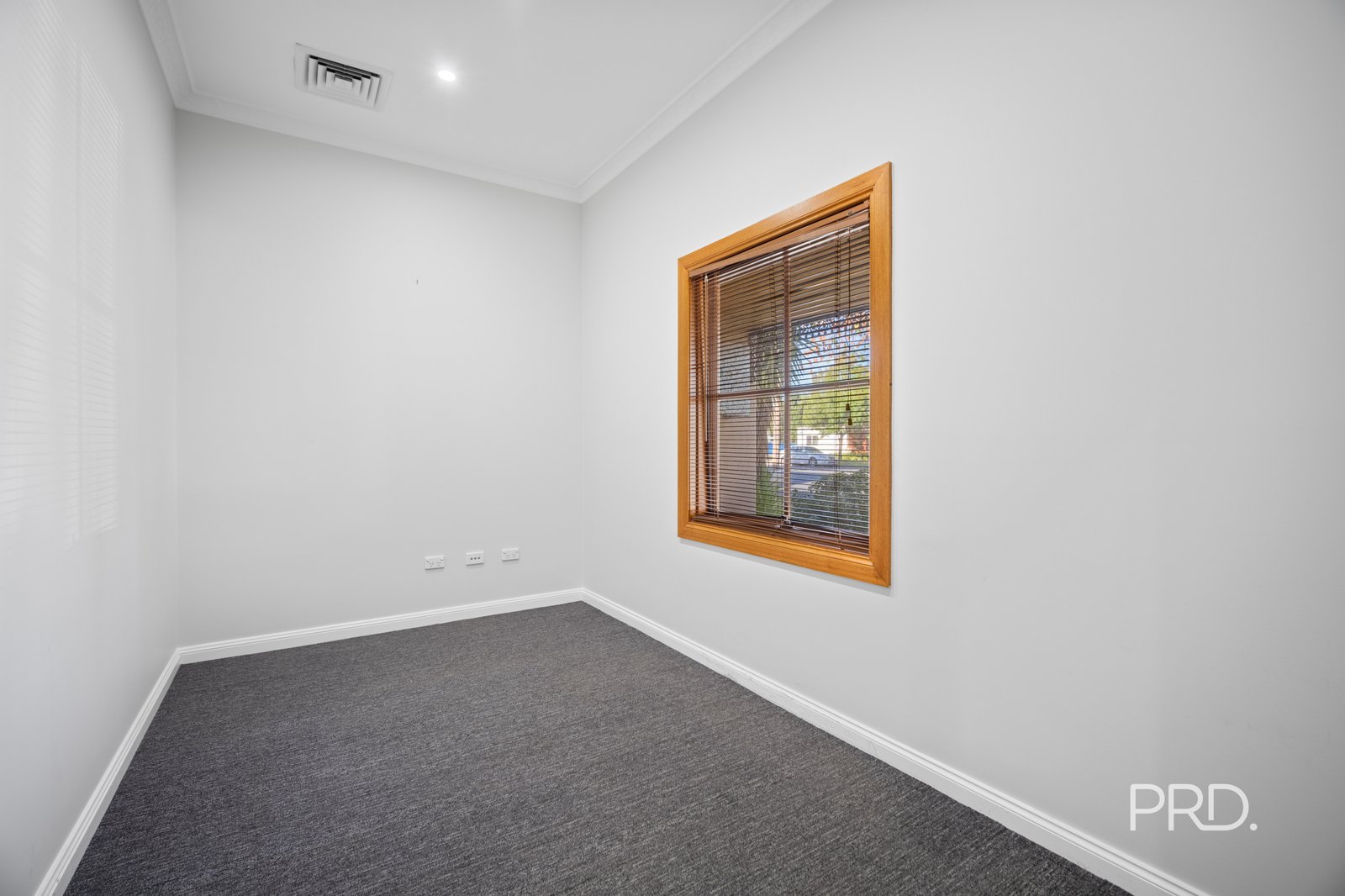 35 Blake Street WAGGA WAGGA 13