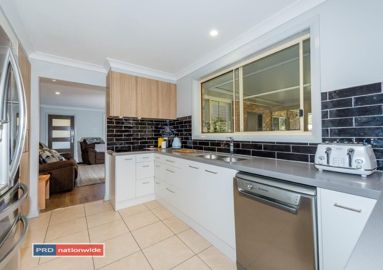 35 Boronia Drive,  SALAMANDER BAY 11