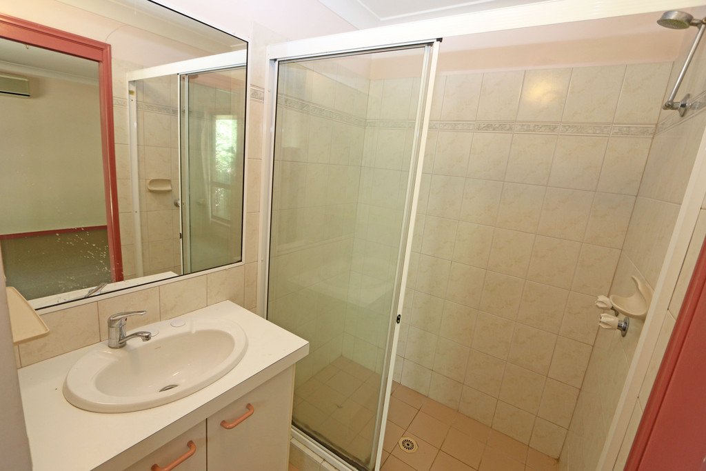 35 Bradstone Road CARRARA 8