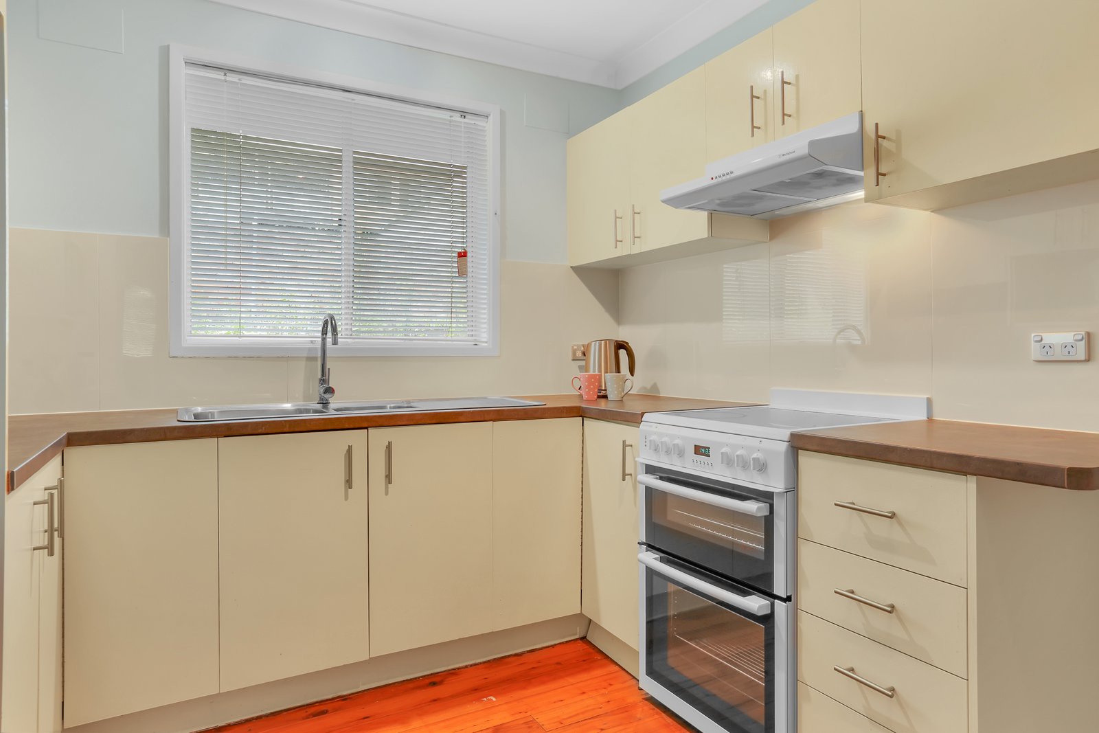 3/5 Brolga St  KANAHOOKA 4