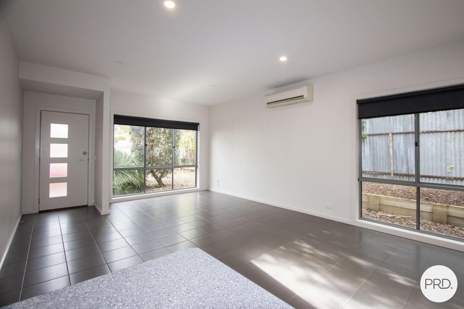 3/5 Brophy Street BROWN HILL 2