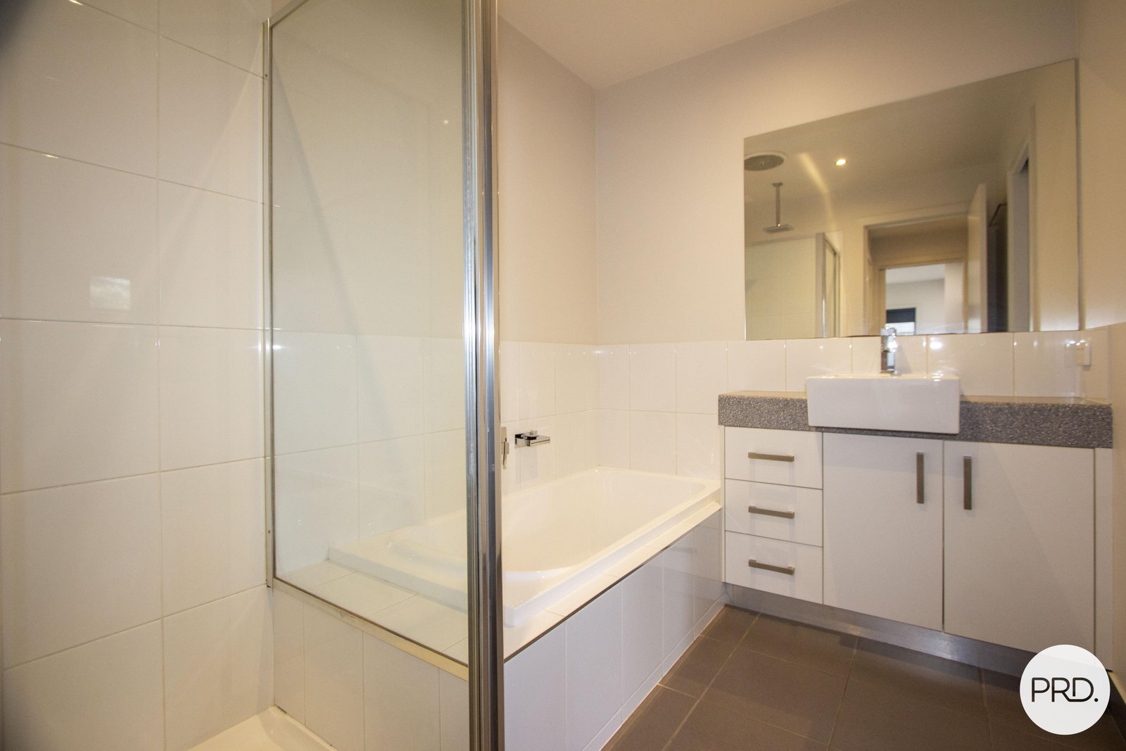 3/5 Brophy Street BROWN HILL 8