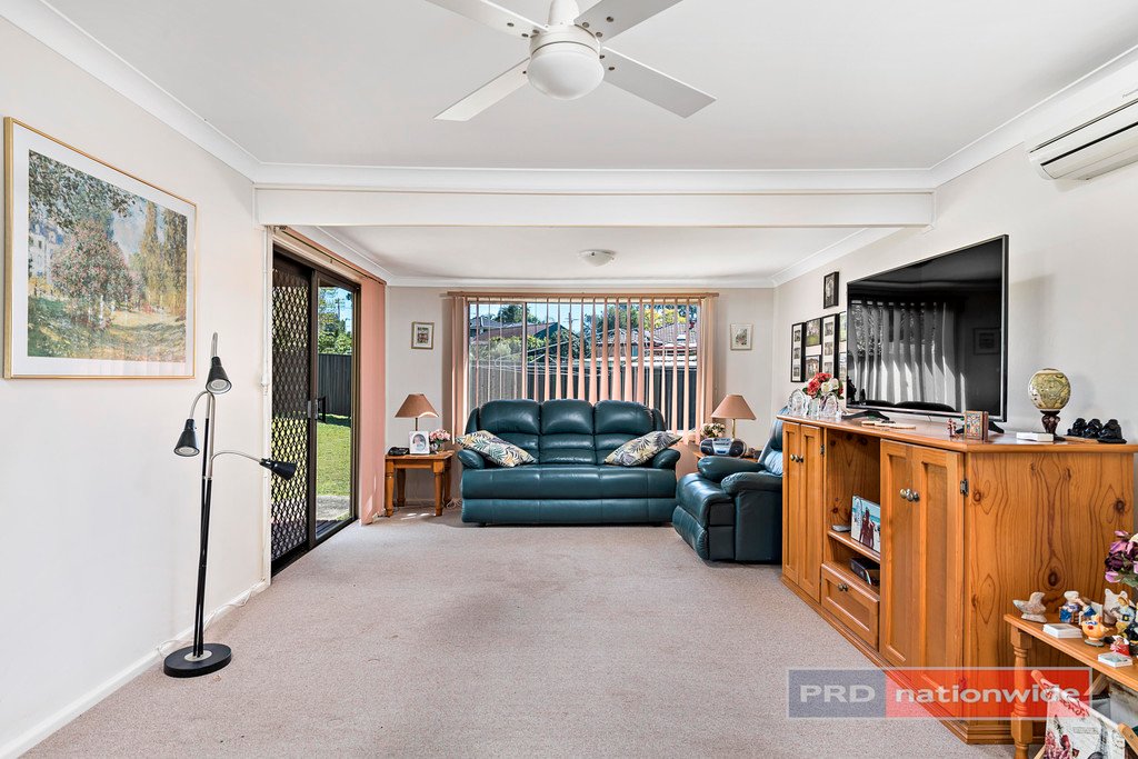 35 Bruce Ave  PANANIA 4