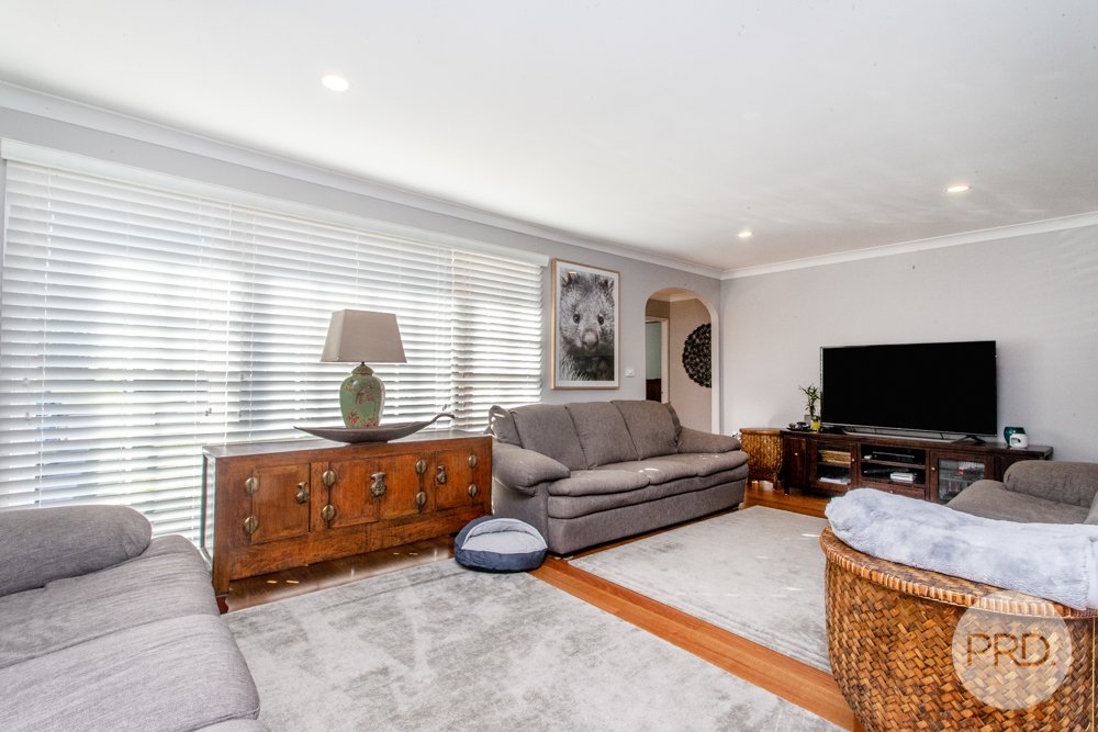 35 Carinda Dr  South Penrith 8
