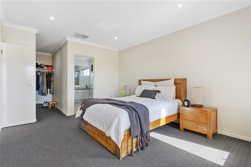 35 Cloverfields Crescent EPSOM 7