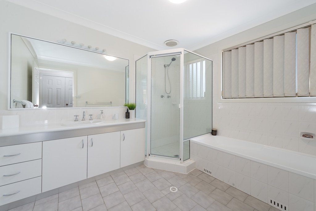 35 Conway Cr BLACKBUTT 16
