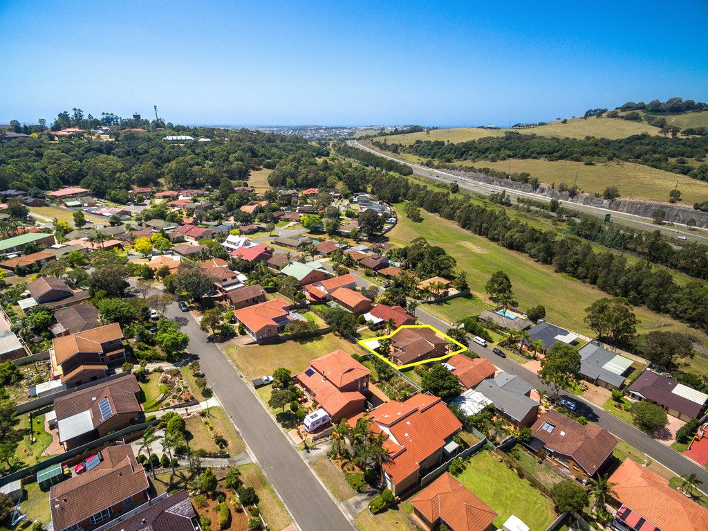 35 Conway Cr BLACKBUTT 24