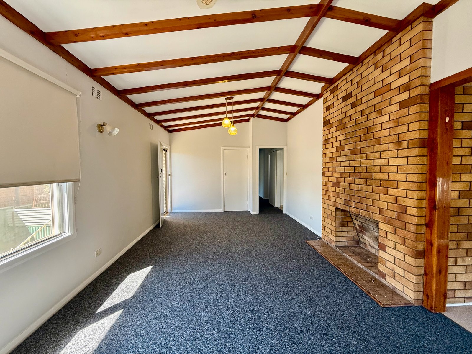 35 Croydon Aveue  TAMWORTH 4