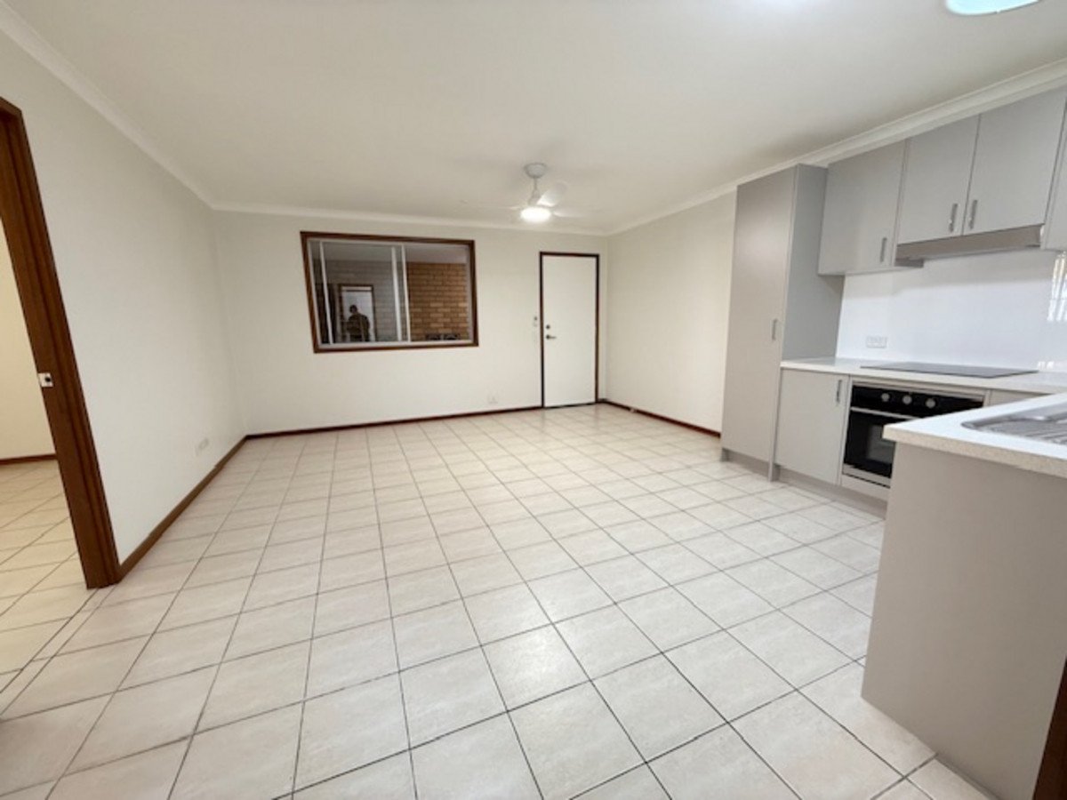 3/5 Culgoa Court Palm Beach 4