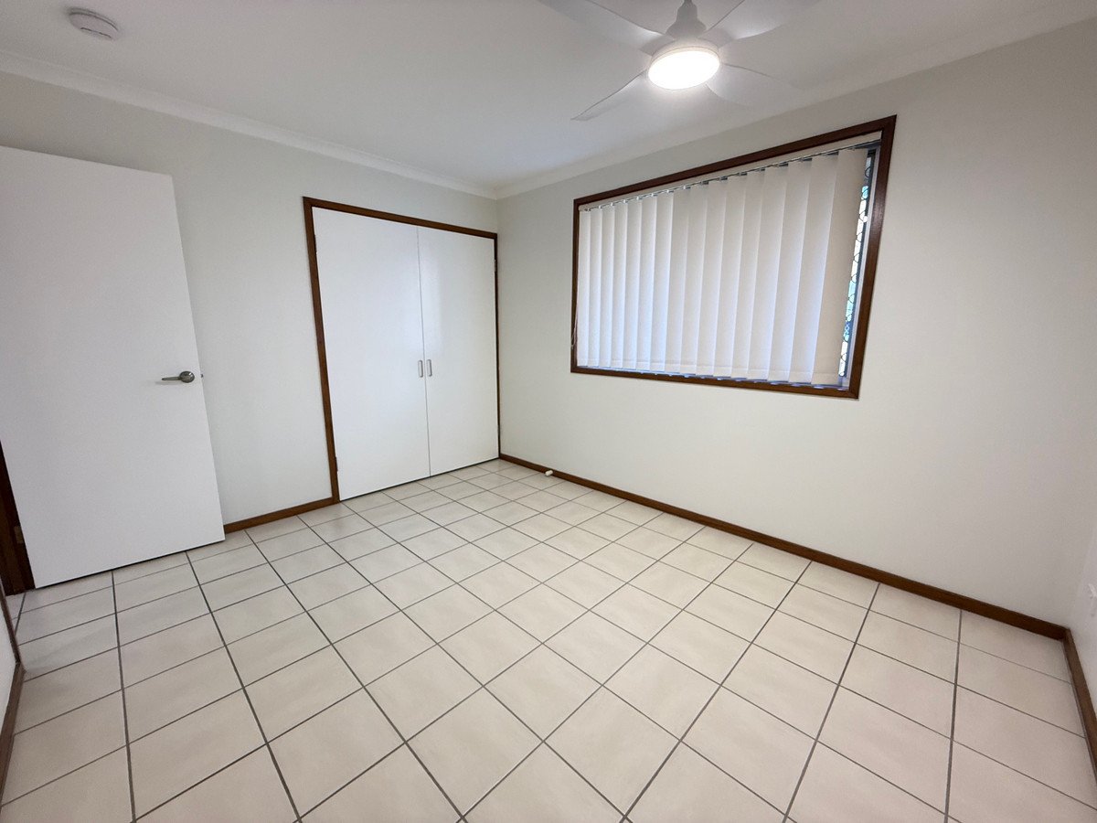 3/5 Culgoa Court Palm Beach 6