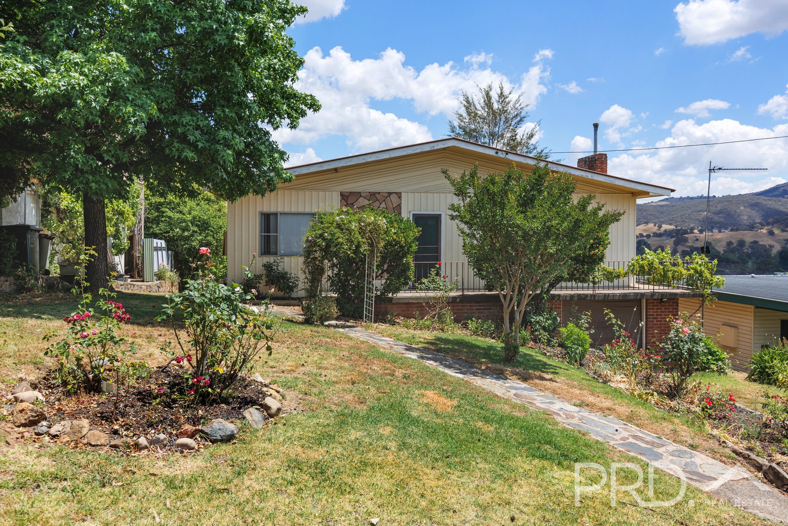 35 Dalhunty Street TUMUT 16