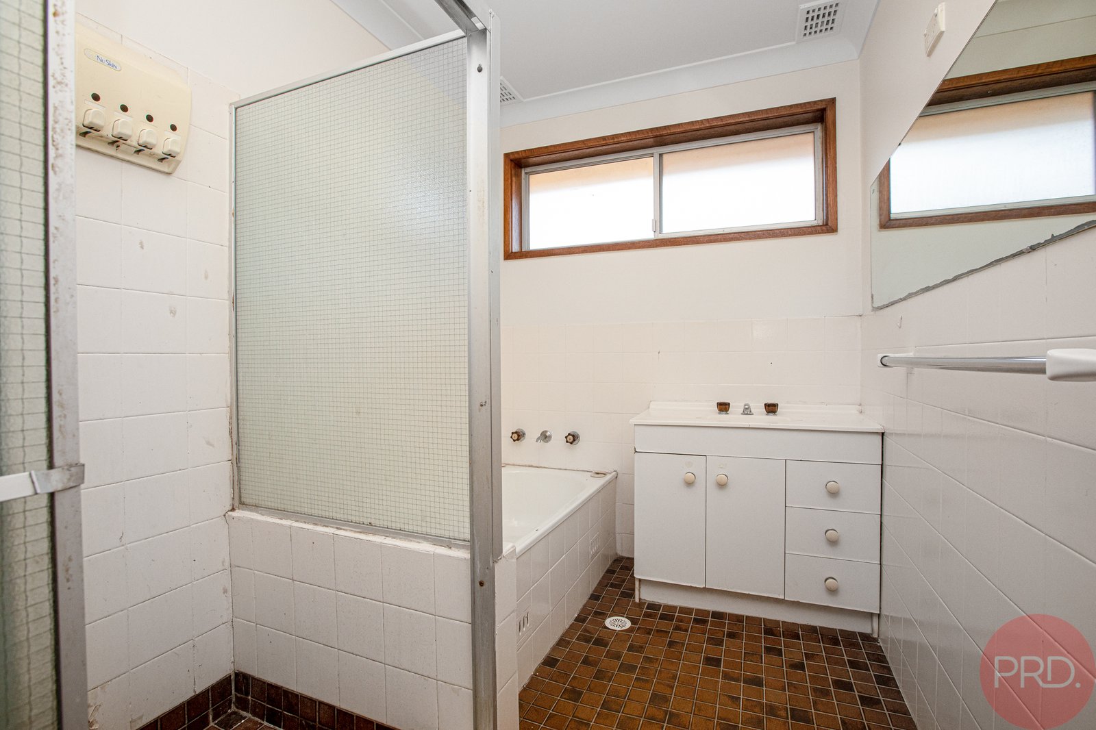 35 Dunkley Street RUTHERFORD 11