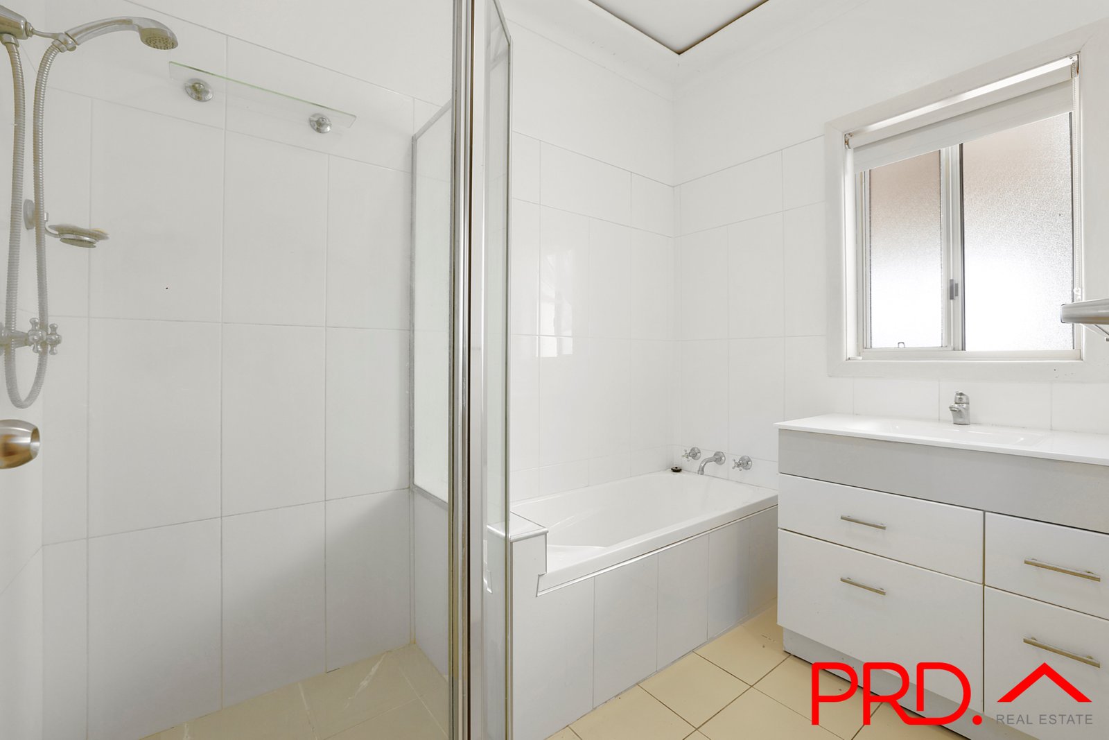 35 Edinburgh Avenue TAMWORTH 16