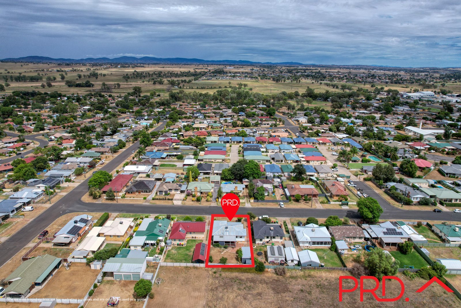 35 Edinburgh Avenue TAMWORTH 24