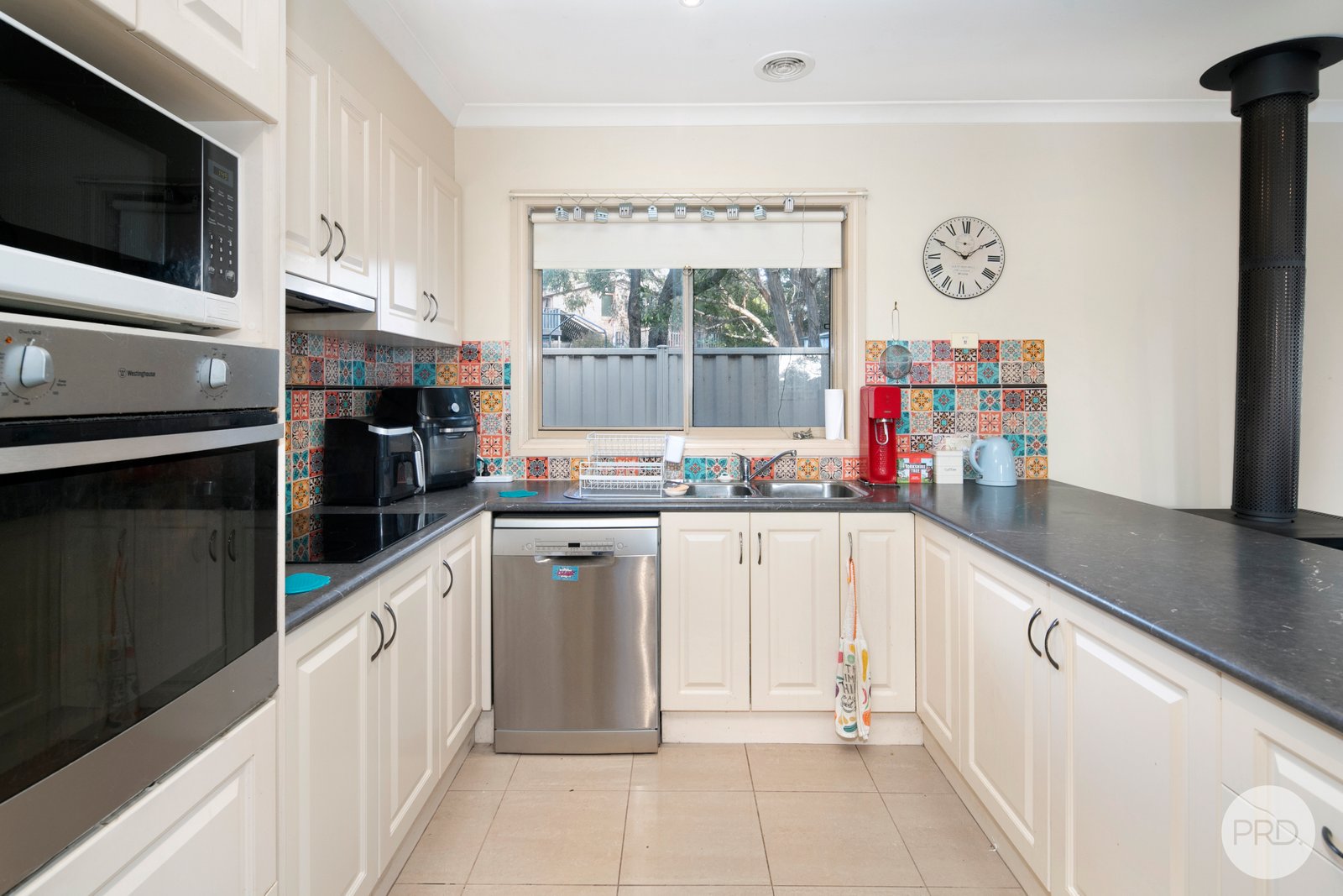 3/5 Eilish Court MOUNT HELEN 4