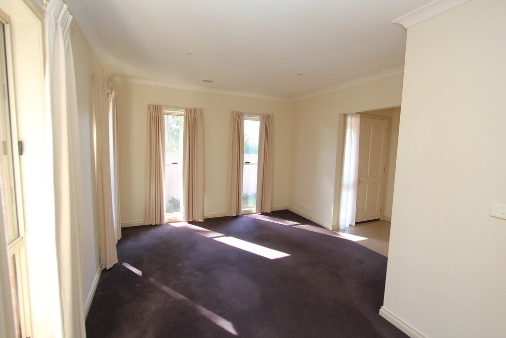 3/5 Eilish Court MOUNT HELEN 6
