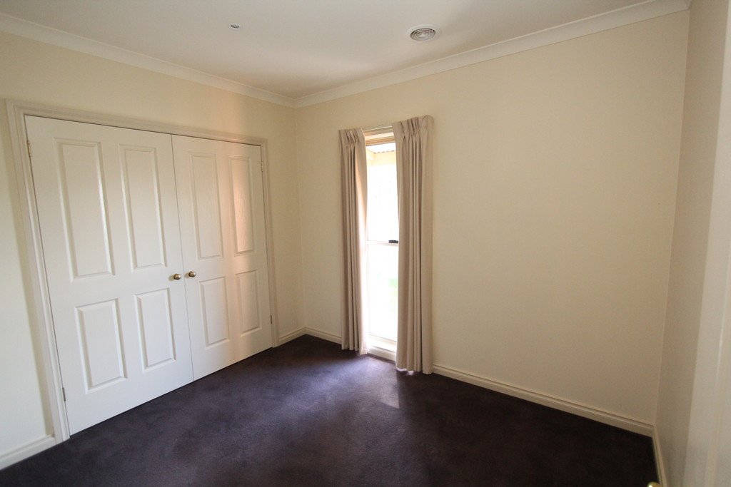 3/5 Eilish Court MOUNT HELEN 9