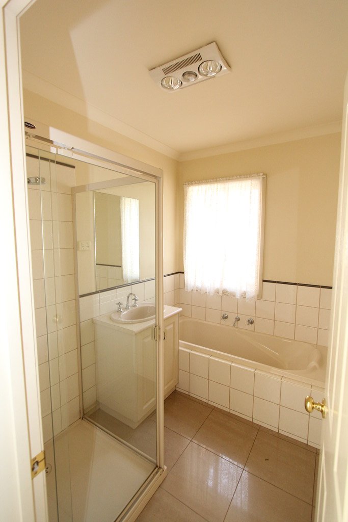 3/5 Eilish Court MOUNT HELEN 13