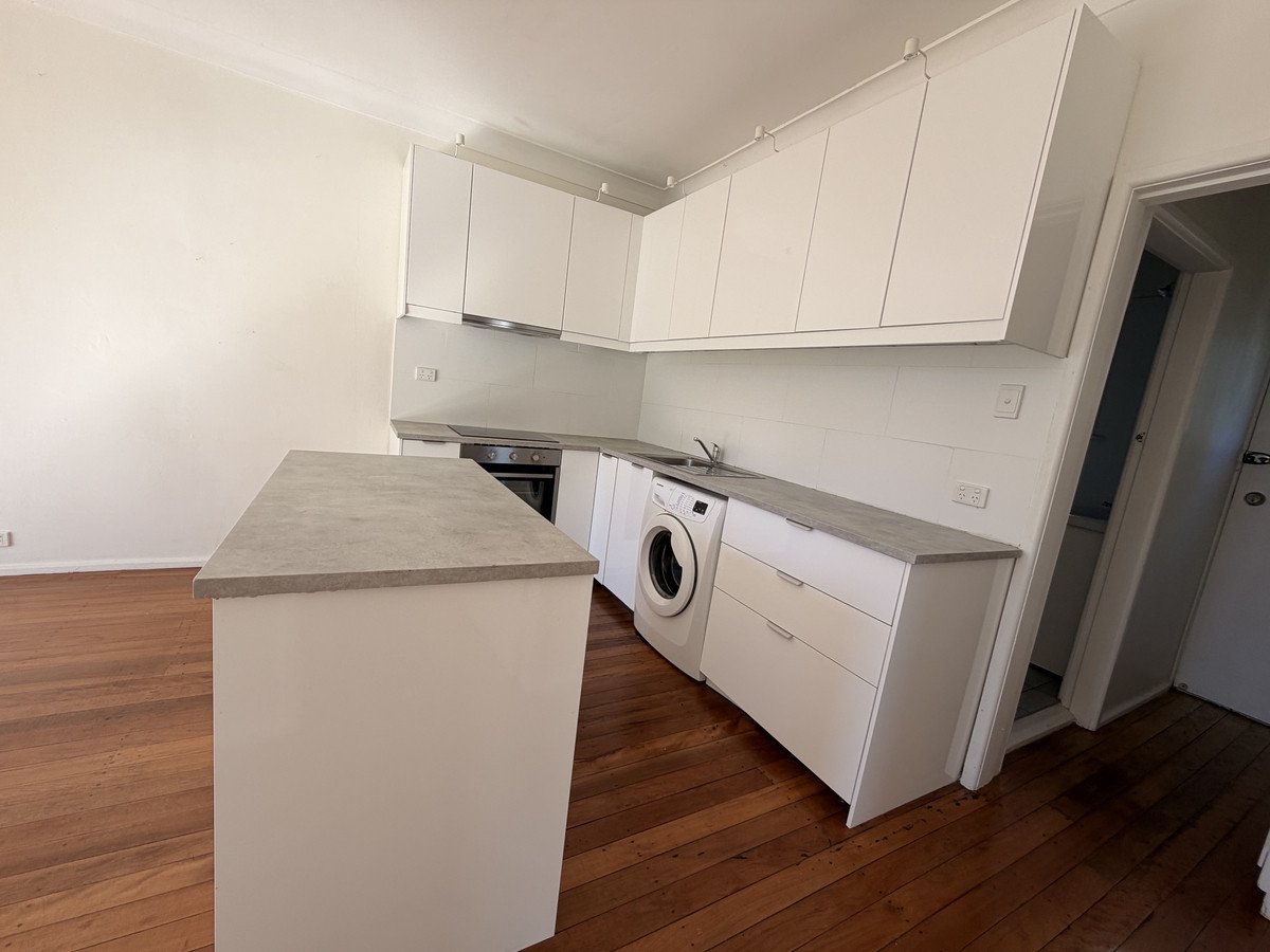 3/5 Elder Entrance Burleigh Heads 3