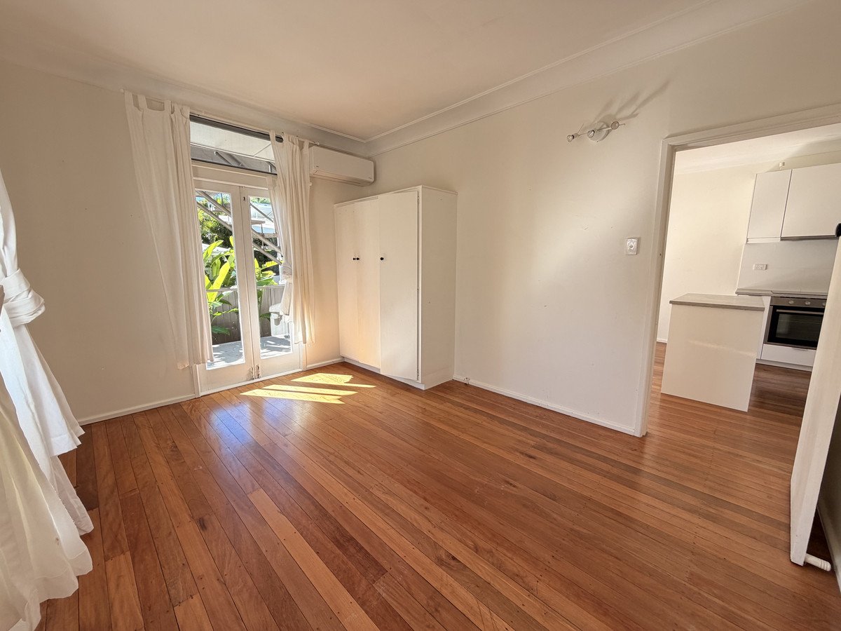 3/5 Elder Entrance Burleigh Heads 6