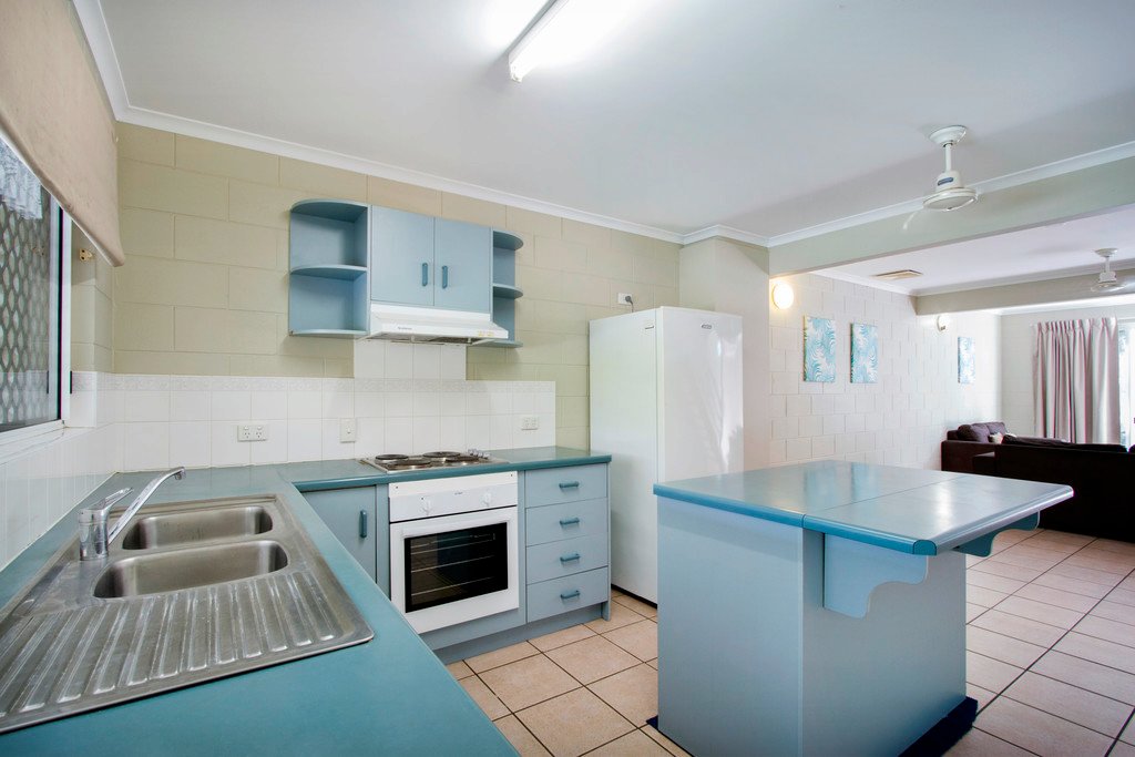 3/5 Eshelby Drive CANNONVALE 2