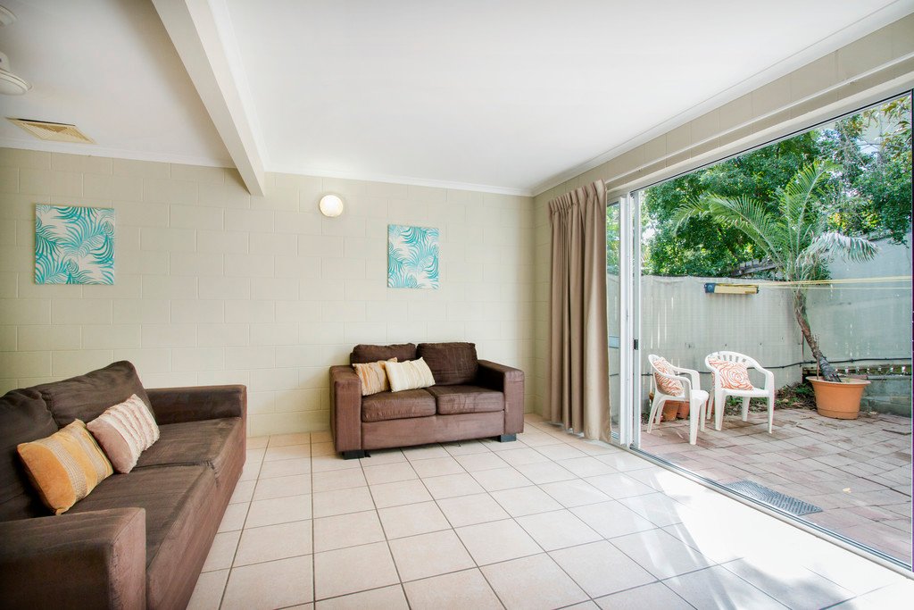 3/5 Eshelby Drive CANNONVALE 5