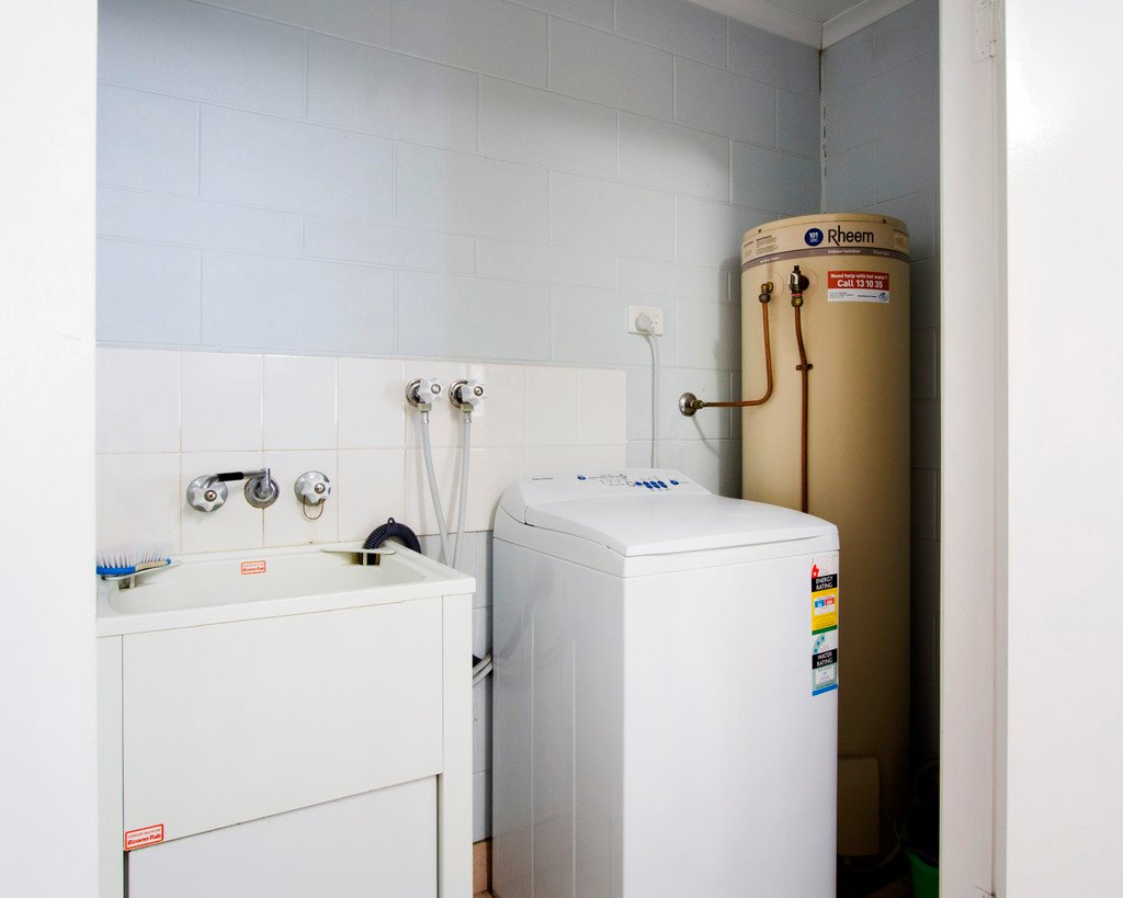 3/5 Eshelby Drive CANNONVALE 9