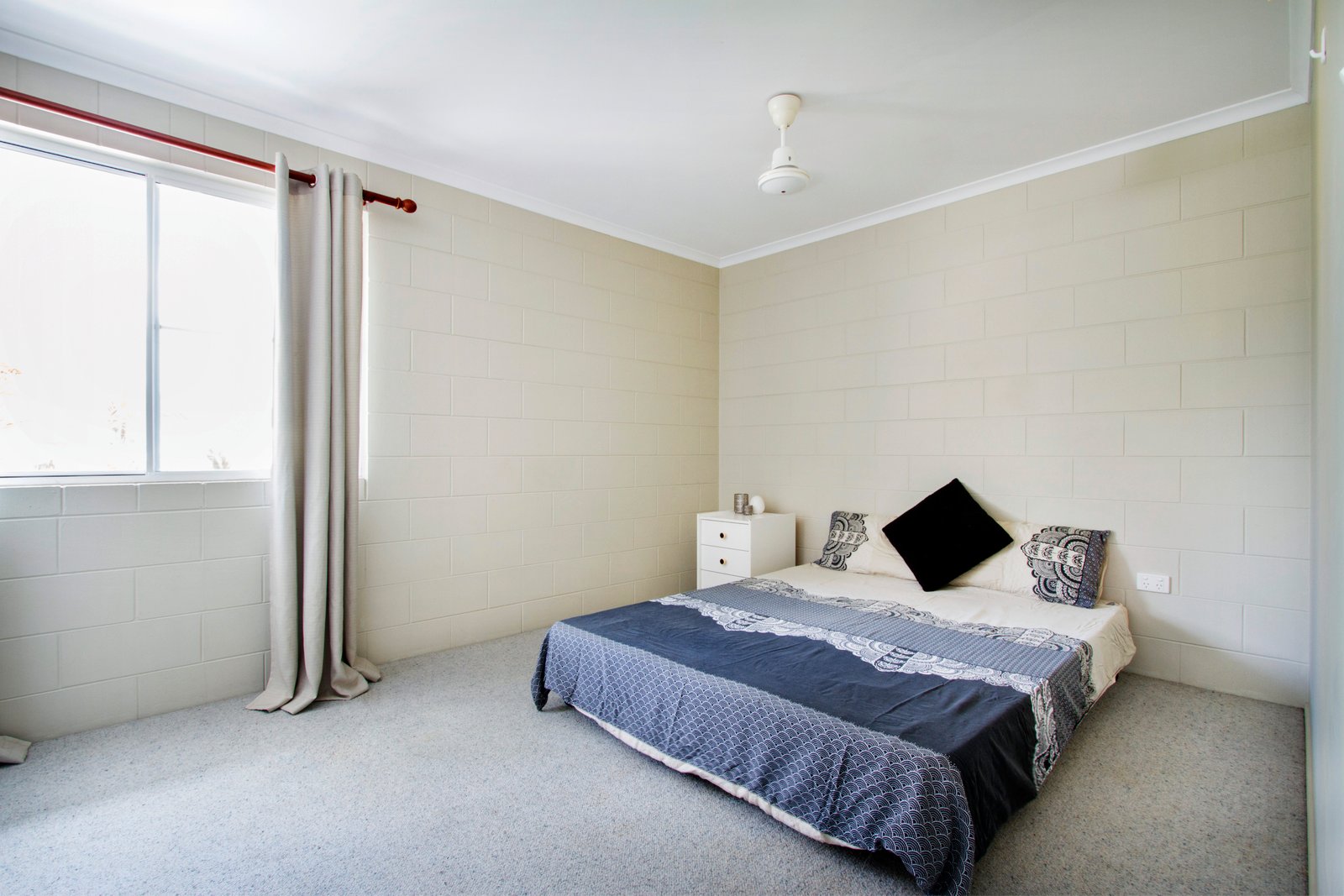 3/5 Eshelby Drive CANNONVALE 7