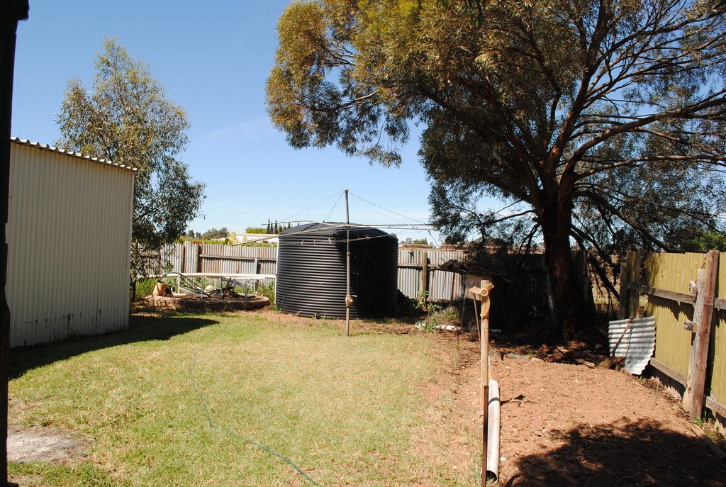 35 Euston Avenue IRYMPLE 7