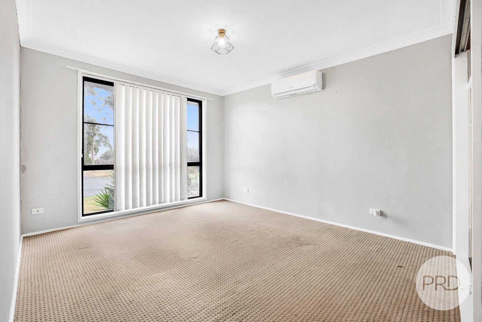 35 Fisher Road TAMWORTH 8