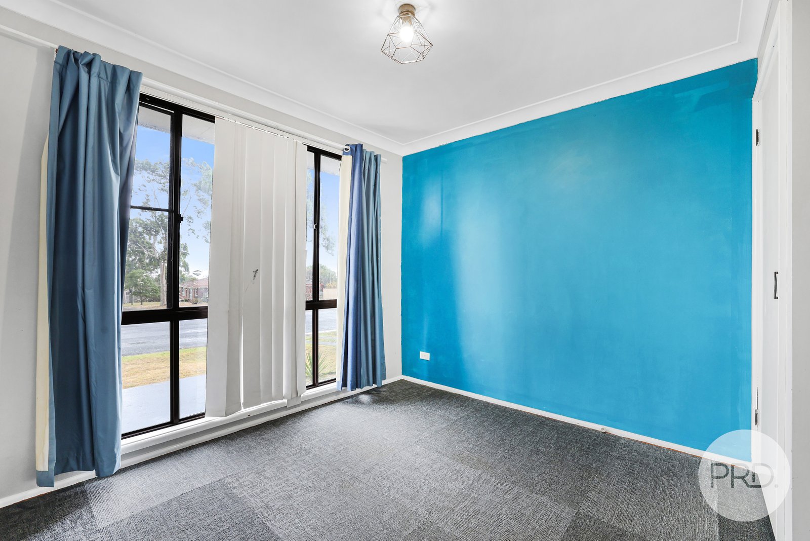 35 Fisher Road TAMWORTH 9