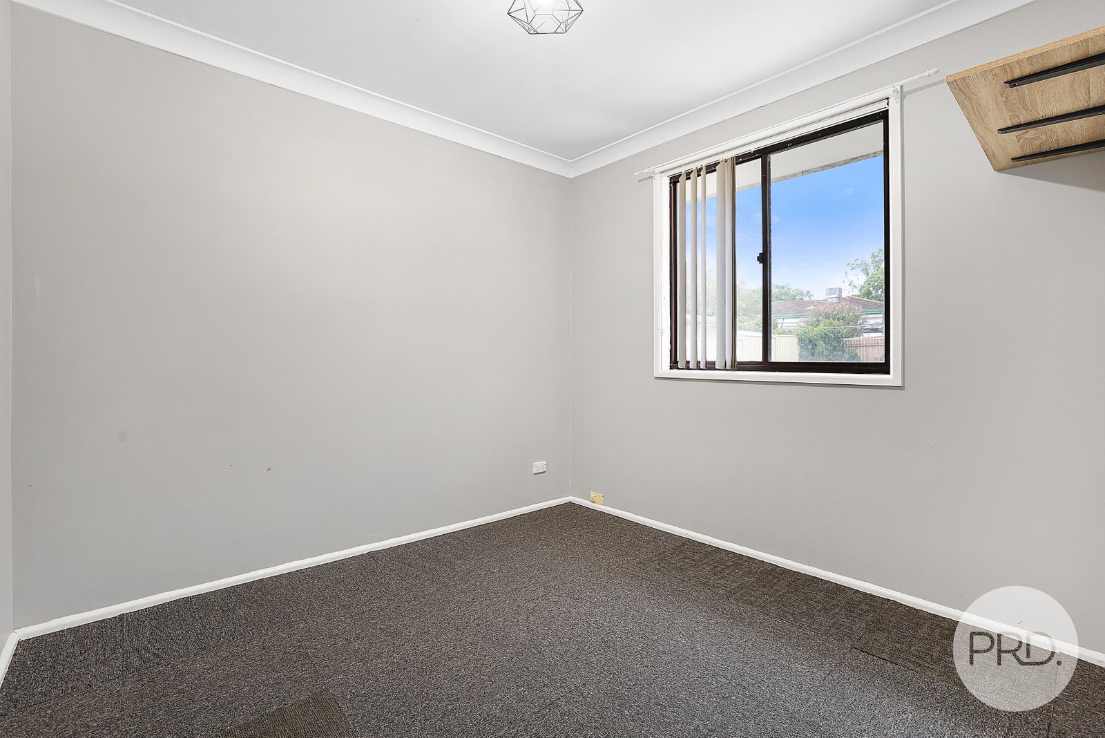 35 Fisher Road TAMWORTH 10
