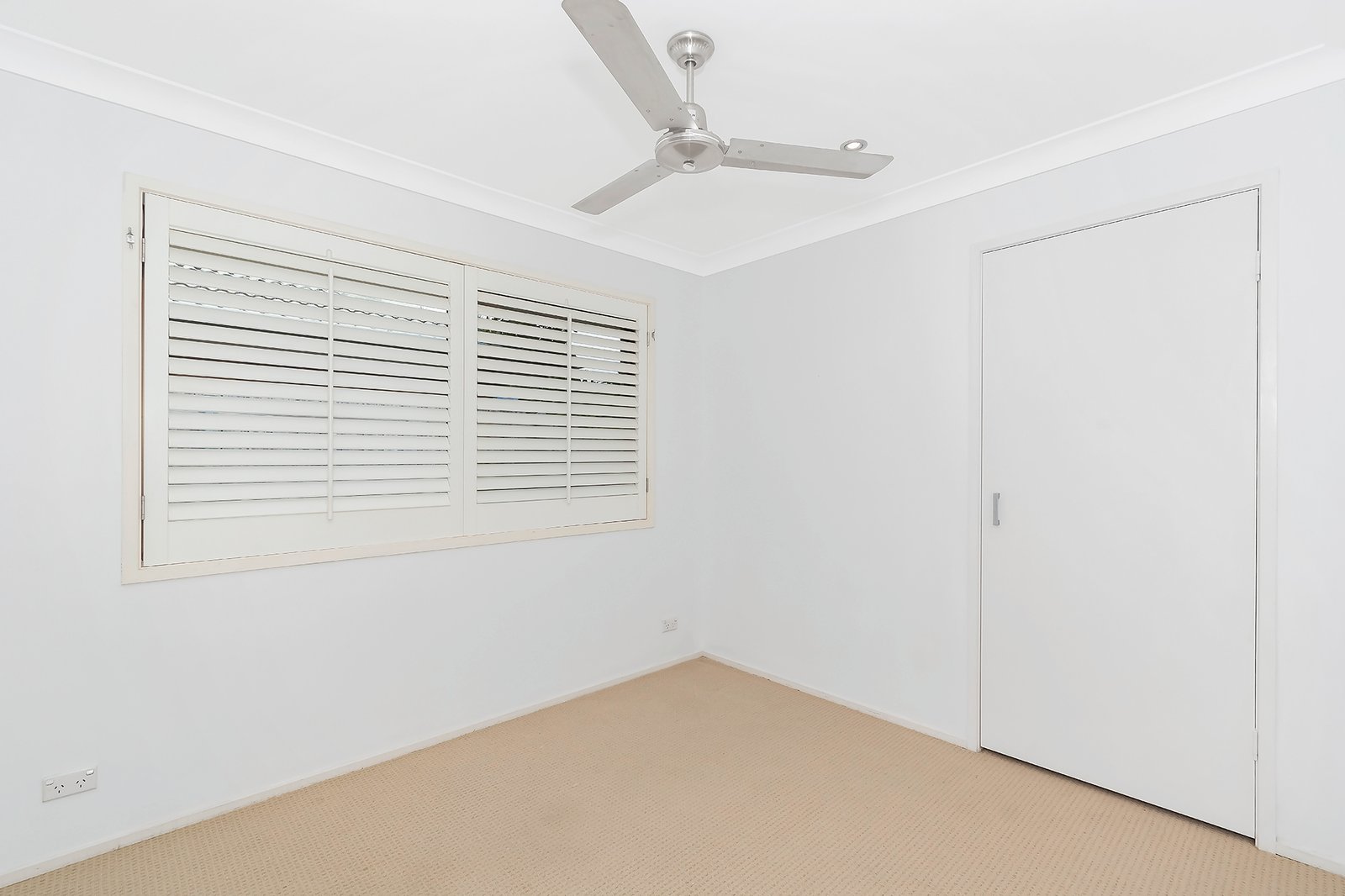 35 Forster Avenue BUNDALL 11
