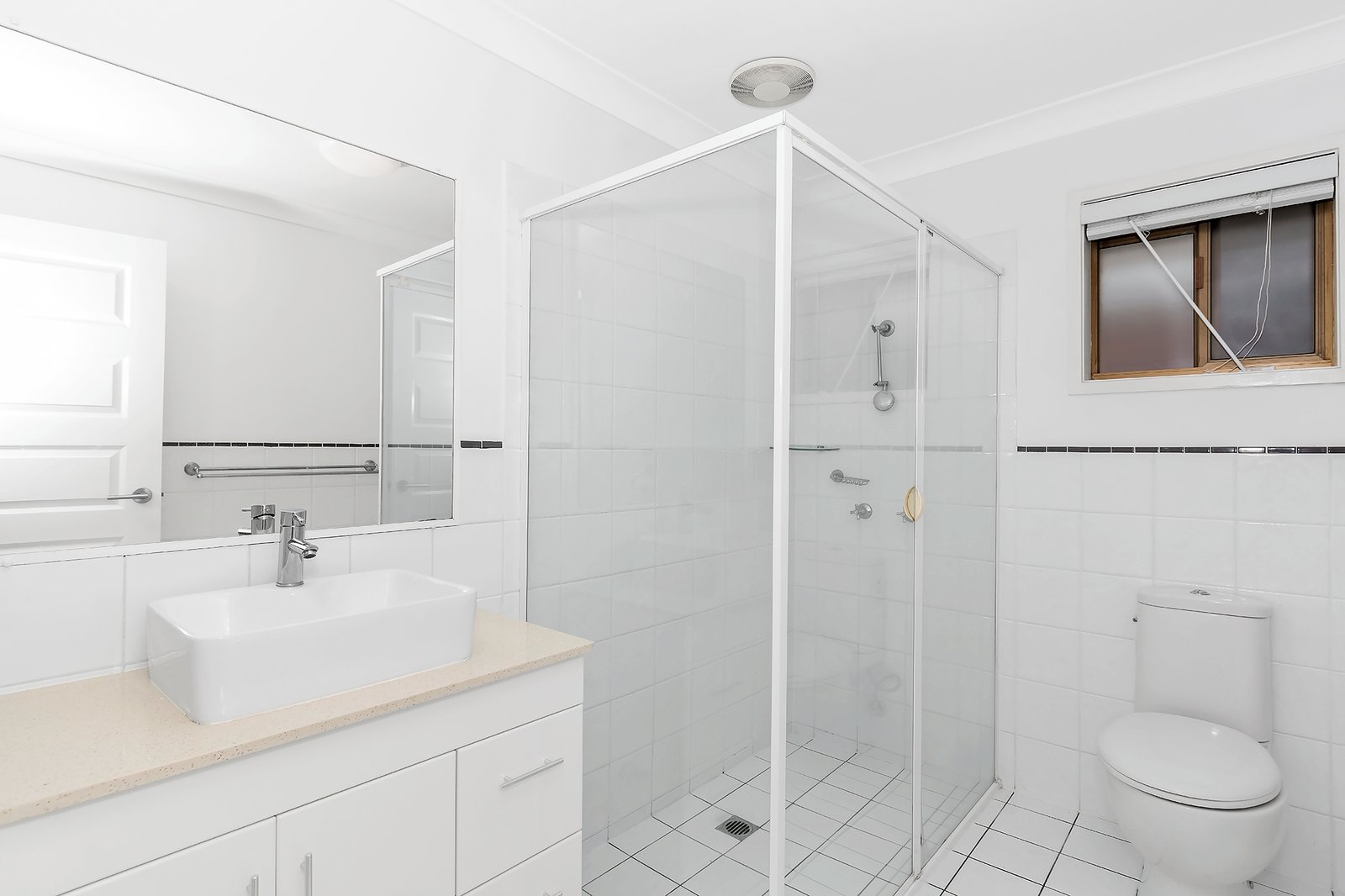 35 Forster Avenue BUNDALL 9