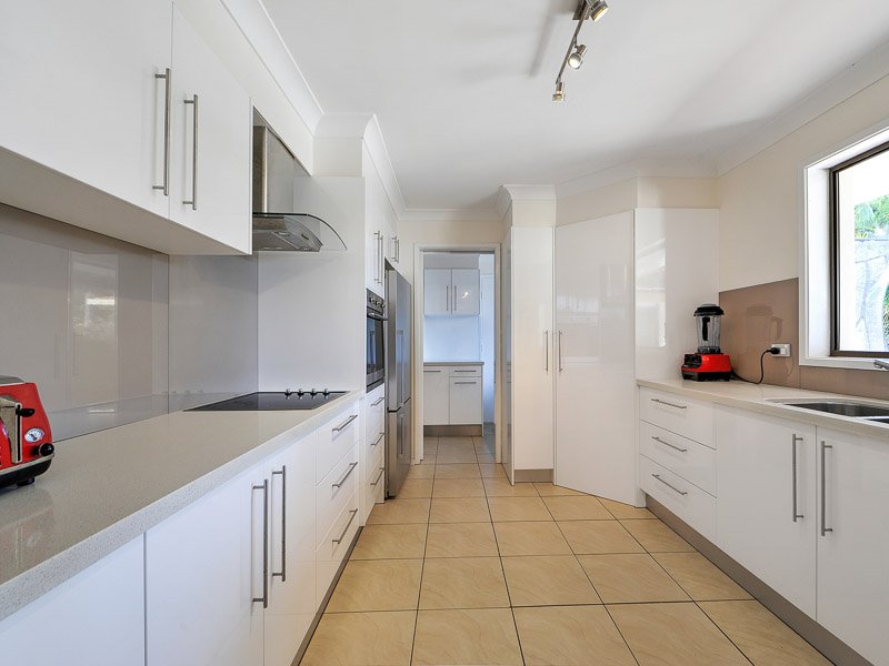 35 Forster Avenue BUNDALL 2