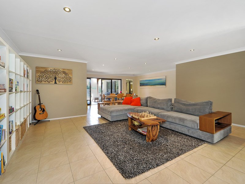 35 Forster Avenue BUNDALL 12