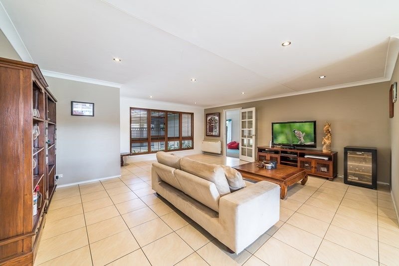 35 Forster Avenue BUNDALL 6