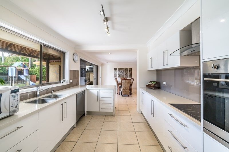 35 Forster Avenue BUNDALL 10