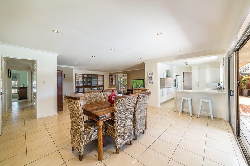 35 Forster Avenue BUNDALL 12