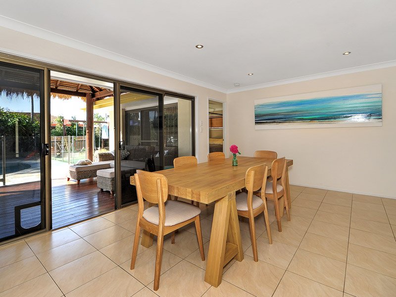 35 Forster Avenue BUNDALL 13