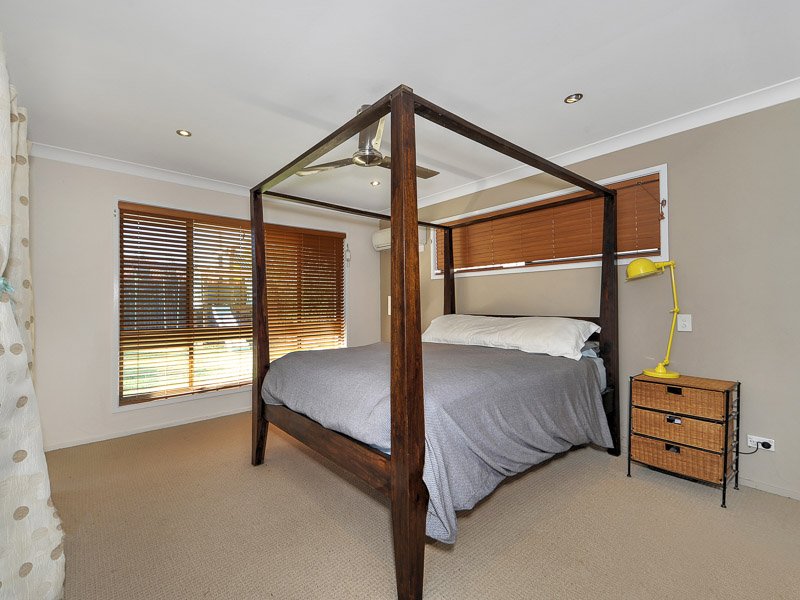 35 Forster Avenue BUNDALL 14