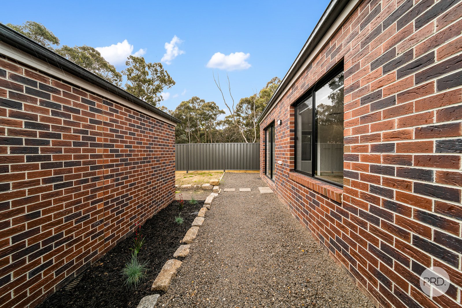 35 Friswell Avenue FLORA HILL 3