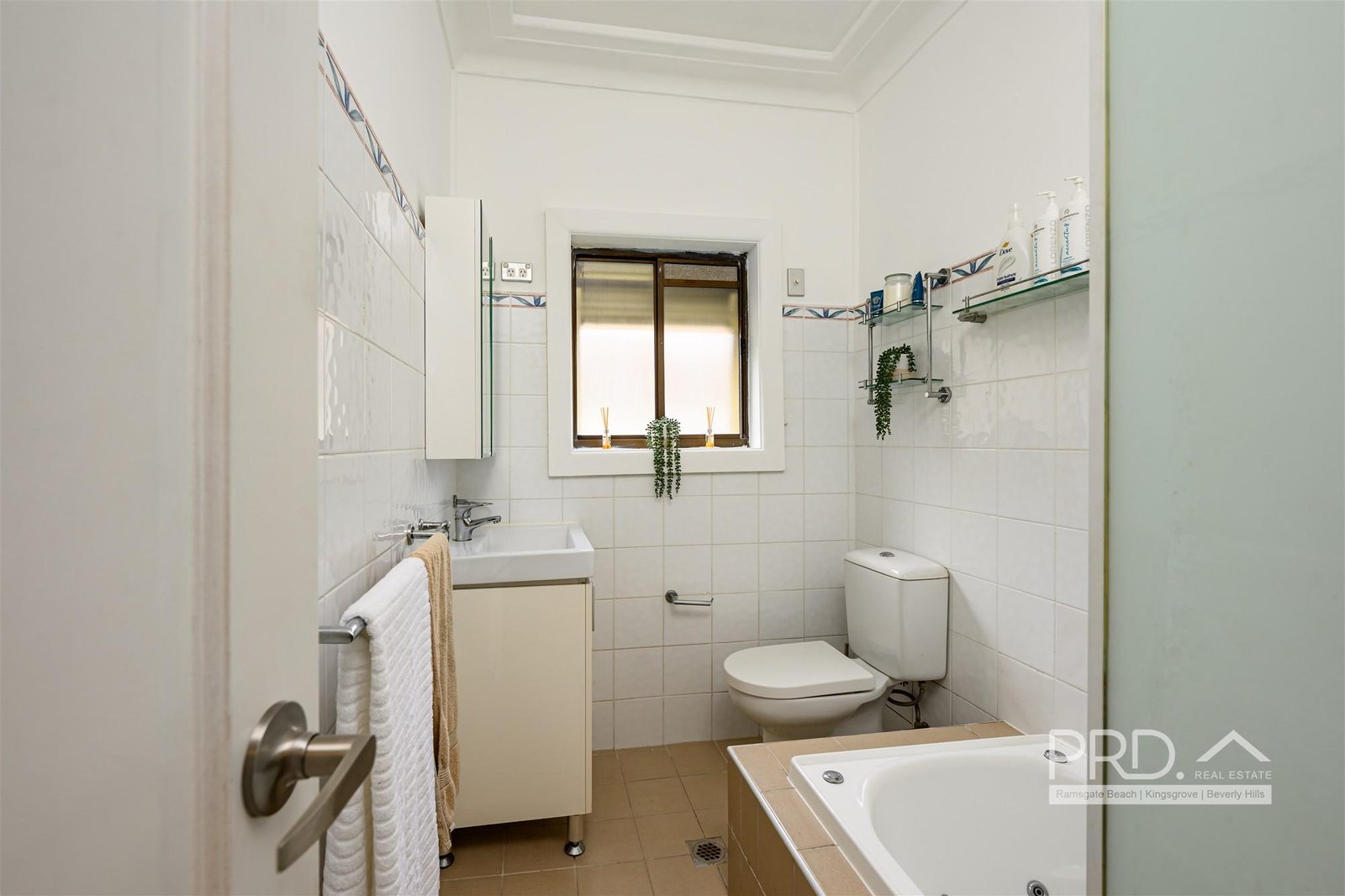 35 Glamis Street KINGSGROVE 7
