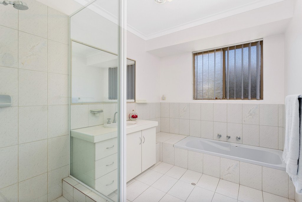 35 Gordon Road DIANELLA 12