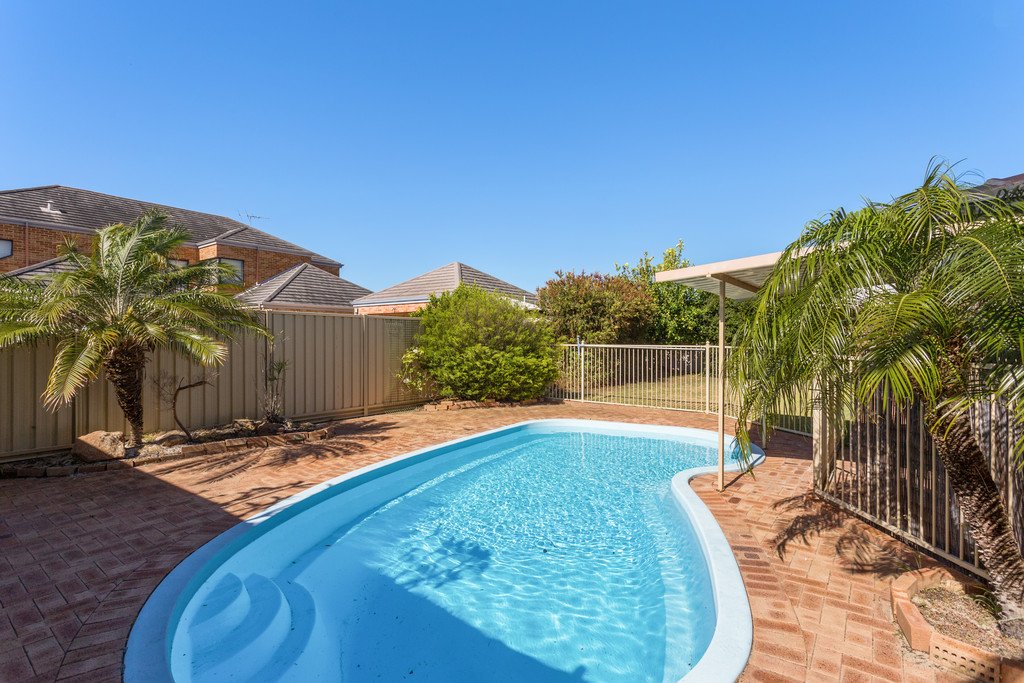 35 Gordon Road DIANELLA 17