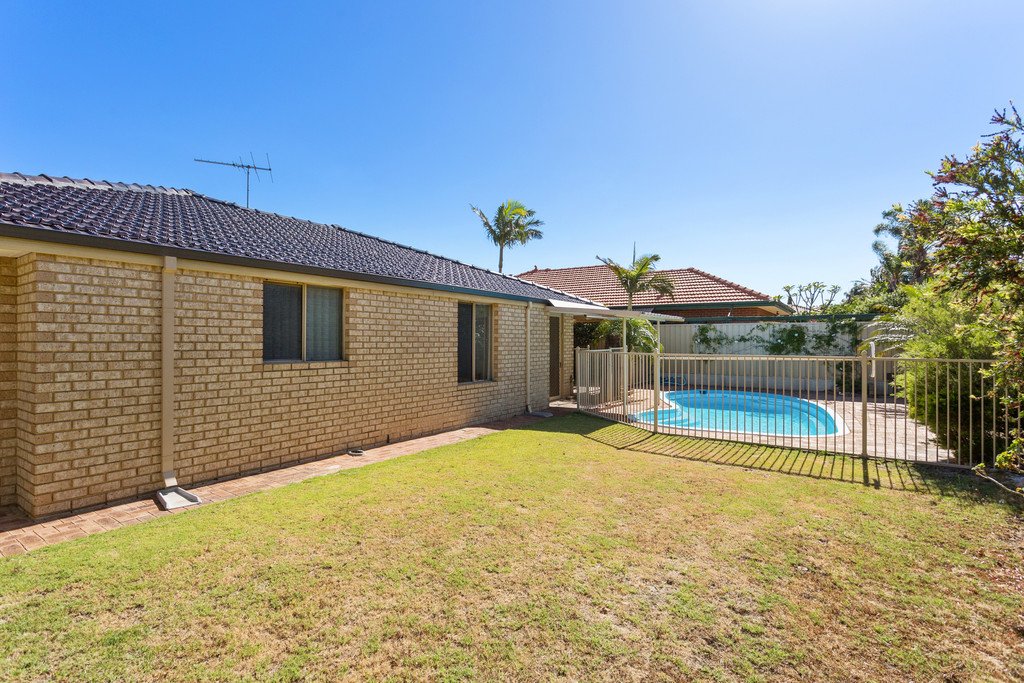 35 Gordon Road DIANELLA 18